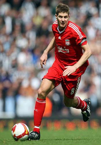 Steven Gerrard, one of the &apos;Top 20 highest-earning footballers of 2011&apos; by China.org.cn