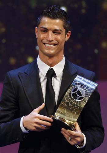 Cristiano Ronaldo, one of the &apos;Top 20 highest-earning footballers of 2011&apos; by China.org.cn