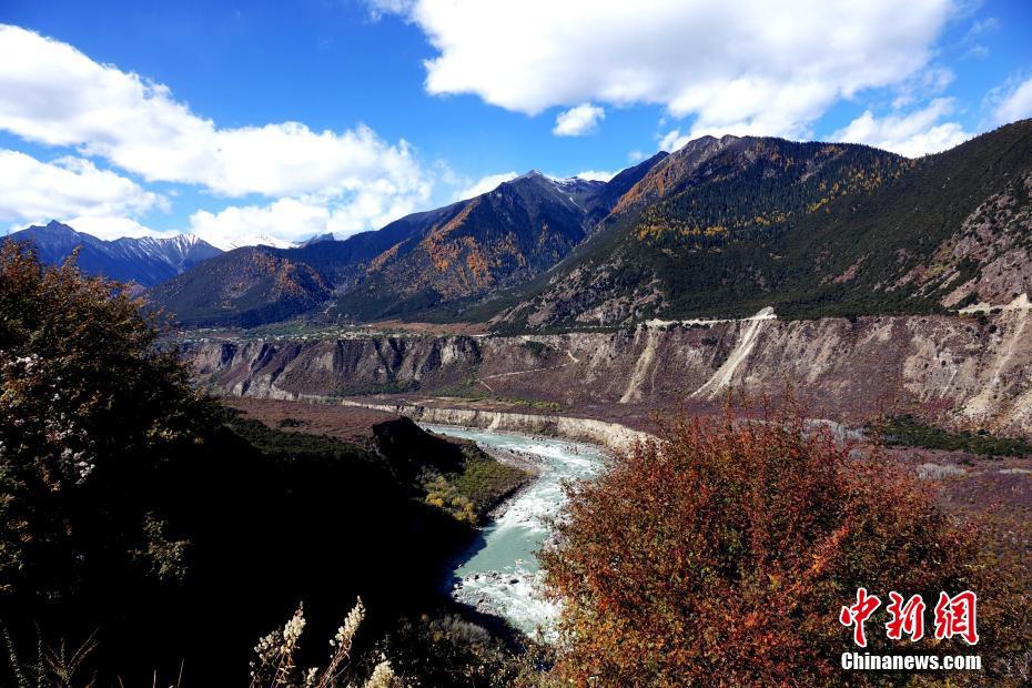 Yarlung Zangbo Grand Canyon, one of the 'Top 10 must-see attractions in Tibet, China' by China.org.cn. 