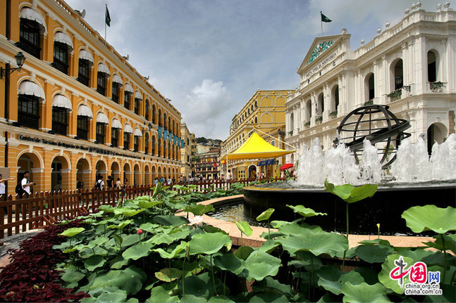Senado Square, one of the 'Top 10 must-see attractions in Macao, China' by China.org.cn.