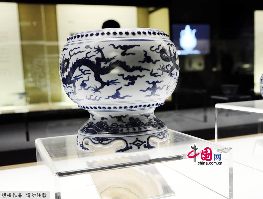 Established as the first private, non-profit museum in China, Guanfu Museum has been known as a home of cultural relics collection over the past 12 years. People are fascinated not only by over one thousand extraordinary pieces of art, mainly made in the late Ming and Qing dynasties, but also by its founder Ma Weidu, a well-known antique collector.