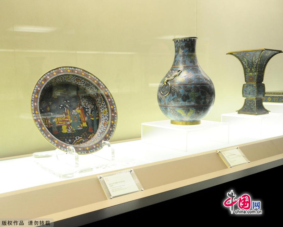 Established as the first private, non-profit museum in China, Guanfu Museum has been known as a home of cultural relics collection over the past 12 years. People are fascinated not only by over one thousand extraordinary pieces of art, mainly made in the late Ming and Qing dynasties, but also by its founder Ma Weidu, a well-known antique collector.