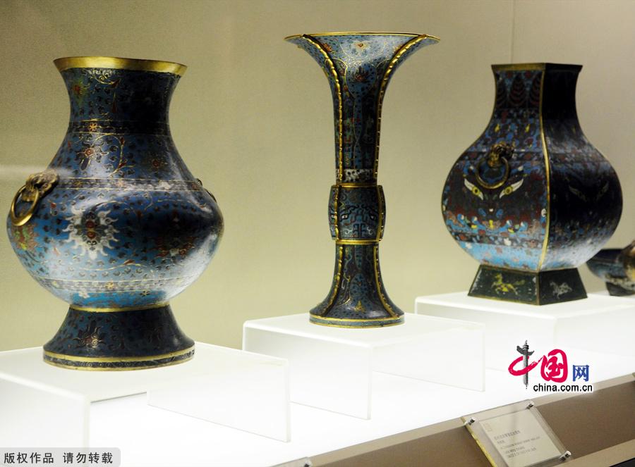 Established as the first private, non-profit museum in China, Guanfu Museum has been known as a home of cultural relics collection over the past 12 years. People are fascinated not only by over one thousand extraordinary pieces of art, mainly made in the late Ming and Qing dynasties, but also by its founder Ma Weidu, a well-known antique collector.