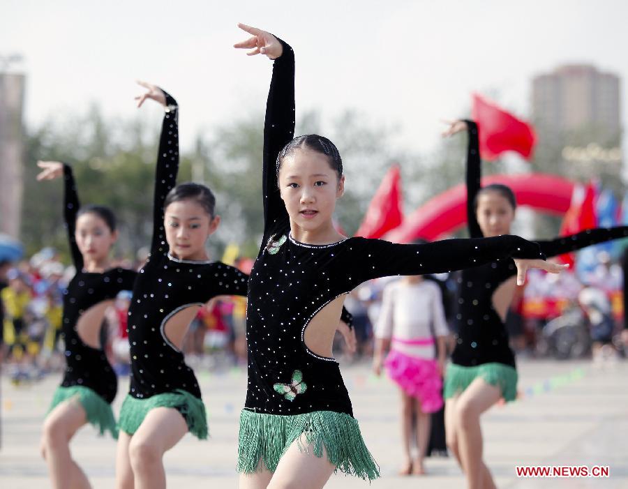 Activities held to celebrate upcoming National Fitness Day in E China