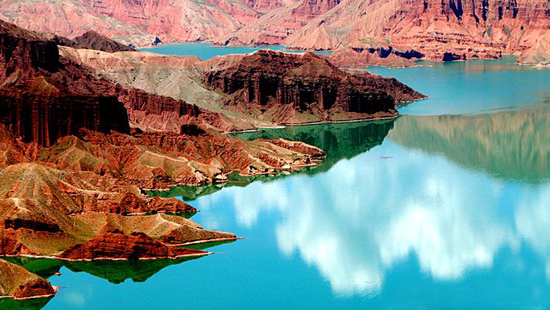 Kanbula National Forest Park, one of the &apos;top 10 attractions in Qinghai, China&apos; by China.org.cn.