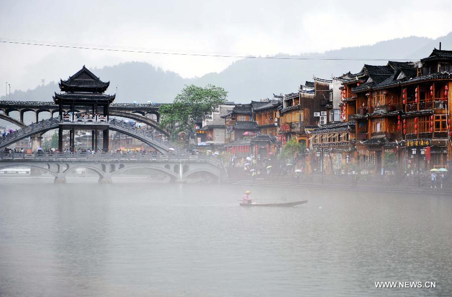 CHINA-HUNAN-FENGHUANG-SCENERY (CN) 