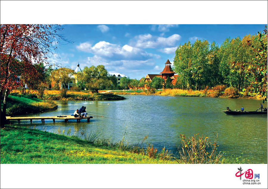 Volga Manor, located on the bank of Ashi River, Xiangfang District, Harbin, covers a land of 600,000 sq m, with marvelous view, and huge expense of gardening and marsh land. 