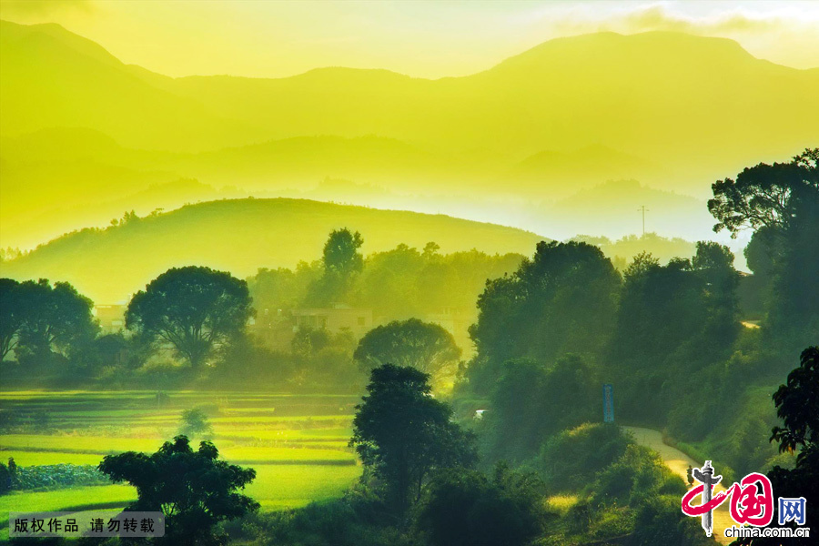 Photo taken on May 30, 2013 shows the beautiful pastoral scenery in Qiyang County, China&apos;s Hunan Province. [China.org.cn]