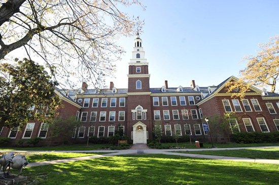 Berea College,one of the &apos;Top 20 least-expensive private universities in US 2011-12&apos;by China.org.cn.