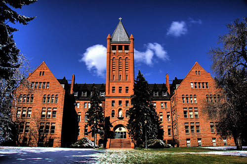 Colorado Heights University,one of the &apos;Top 20 least-expensive private universities in US 2011-12&apos;by China.org.cn.