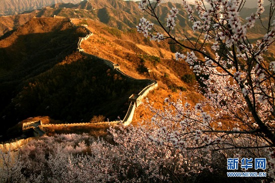 Great Wall at Mutianyu, one of the &apos;Top 10 landmark attractions in China in 2014&apos; by China.org.cn