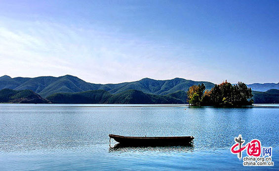 Lugu Lake, one of the &apos;Top 10 romantic destinations for Double Seventh Festival&apos; by China.org.cn