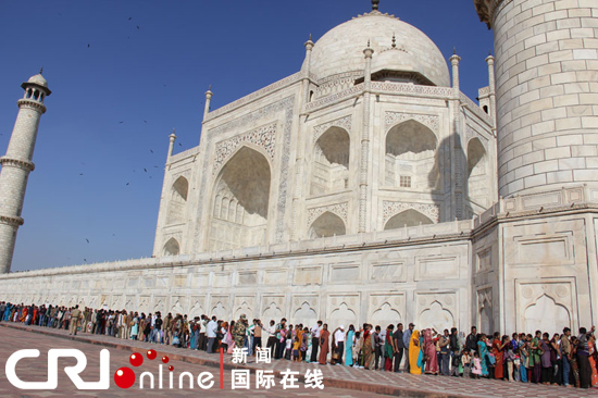 The Taj Mahal, one of the &apos;Top 10 most crowded attractions in the world&apos; by China.org.cn
