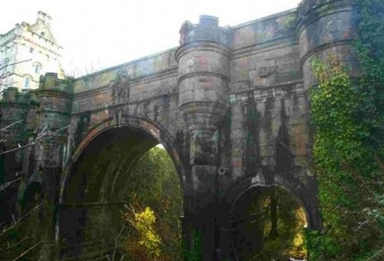 Overtoun Bridge, one of the &apos;Top 10 suicide spots in the world&apos; by China.org.cn