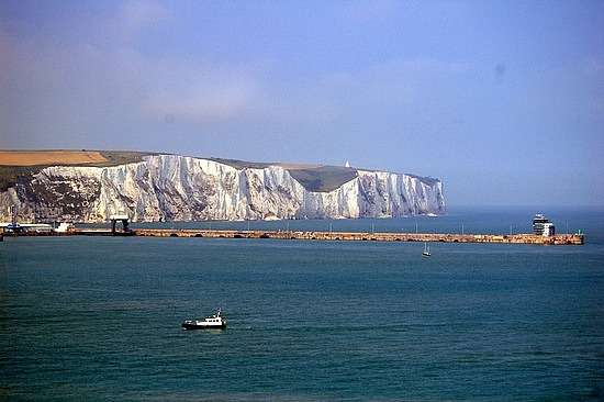 Beachy Head, one of the &apos;Top 10 suicide spots in the world&apos; by China.org.cn