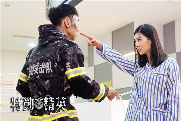 《特勤精英》指导员背后的女人现身 银雪气质演绎"霸道女总裁"