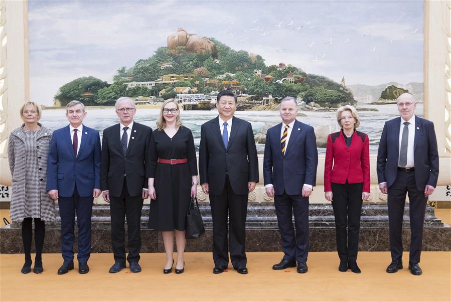 Chinese President Xi Jinping (4th R) meets with parliamentary leaders of Nordic and Baltic countries in Beijing, capital of China, Jan. 10, 2018. [Photo/Xinhua]