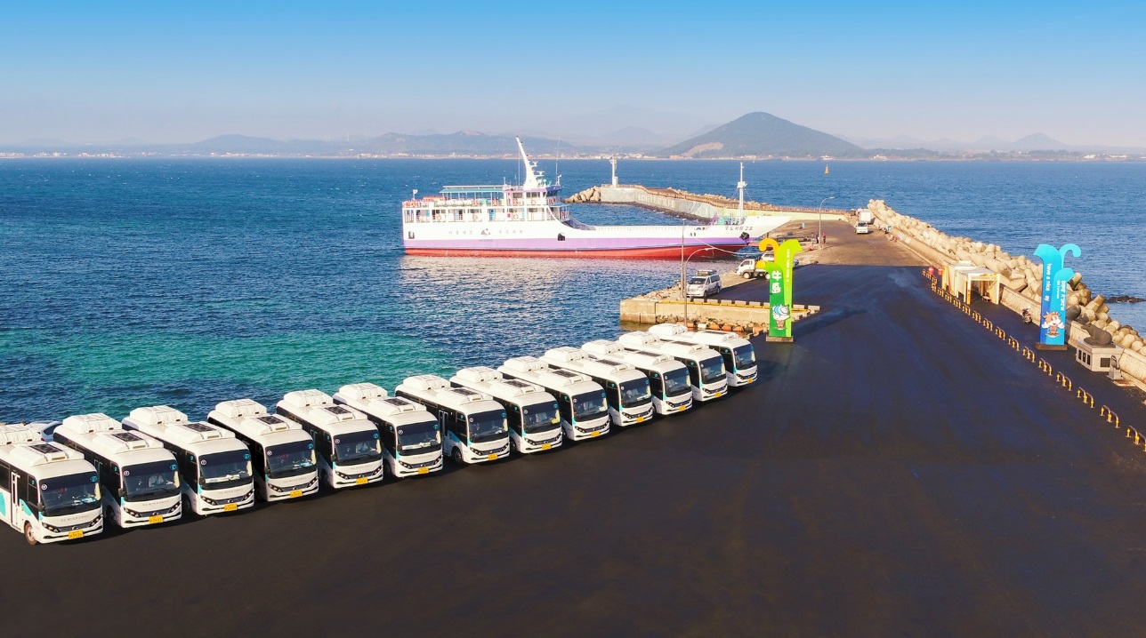 BYD launched Northeast Asia's largest fully electric bus fleet in Jeju Island, South Korea. [Photo courtesy of BYD]