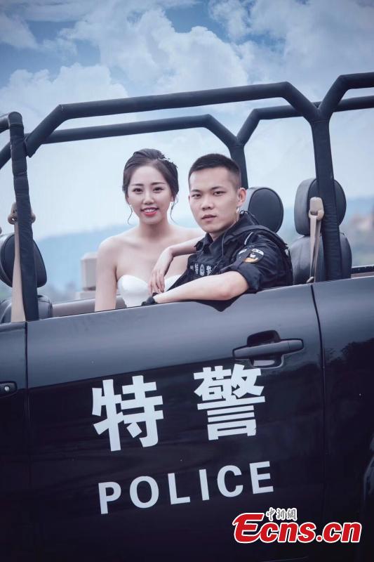 又美又炫酷警察夫妻的最美婚纱照