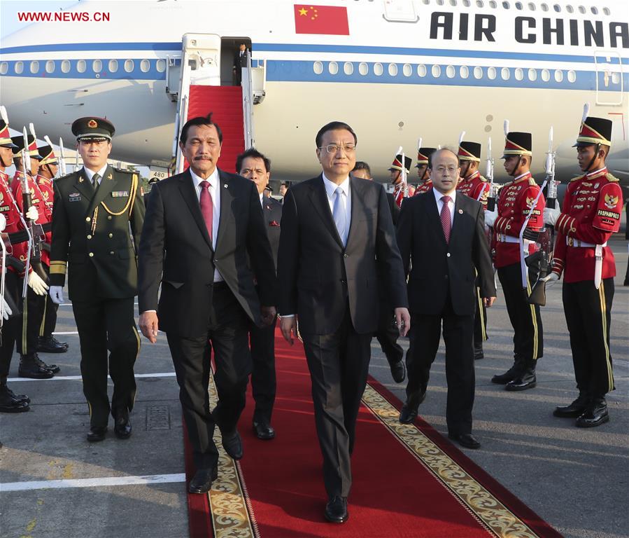 Chinese Premier Li Keqiang arrives in Jakarta, Indonesia, May 6, 2018, for an official visit to the country. [Photo/Xinhua]