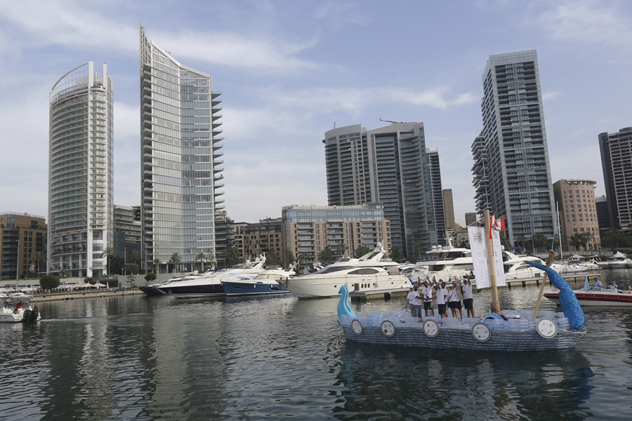 In Pics Boat Made By 21 000 Plastic Bottles In Beirut Lebanon China Org Cn
