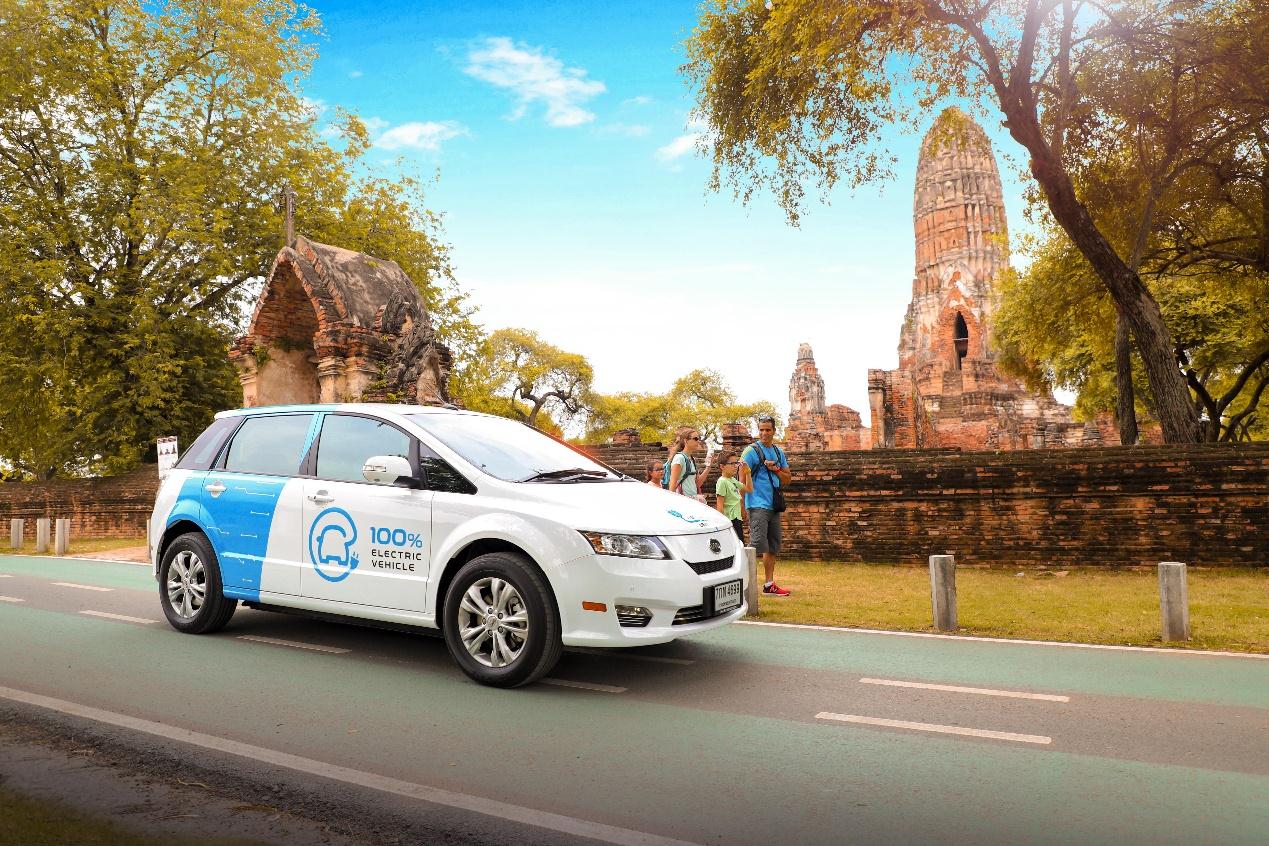 A BYD e6 in Thailand [Photo courtesy of BYD]