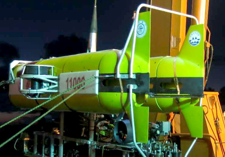 Chinas Unmanned Submersible Sets Ocean Depth Record Cn