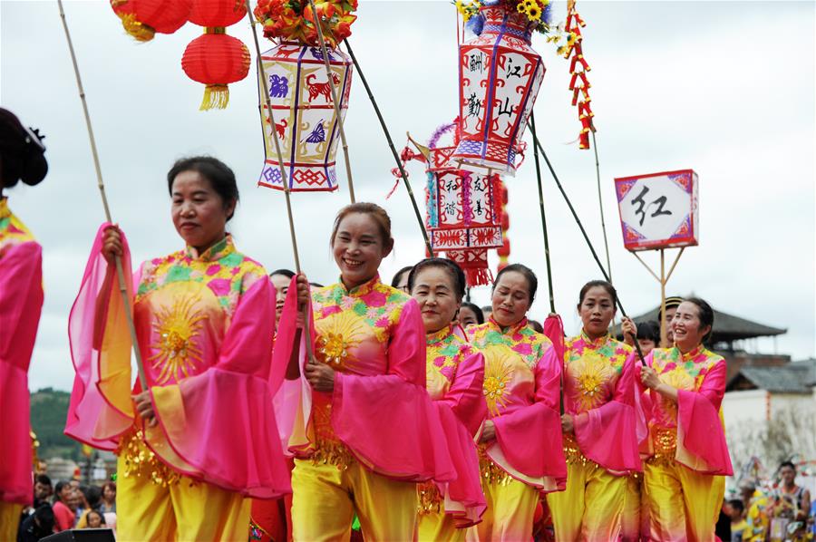 Chinese farmers greet first harvest festival