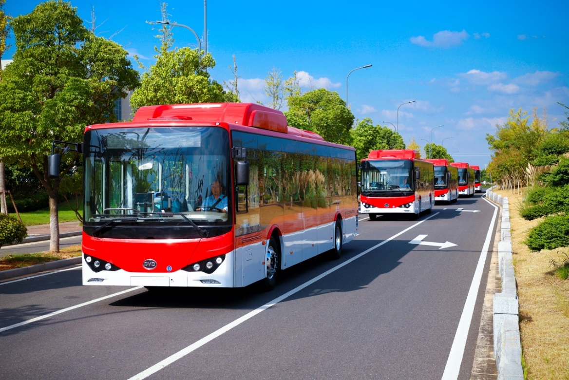 上海首投比亚迪纯电动双层巴士 打造绿色旅游“新名片”-提加商用车网