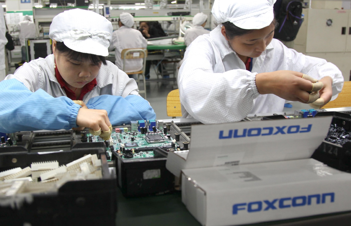 Foxconn to hire 50,000 more employees despite big layoffs ...