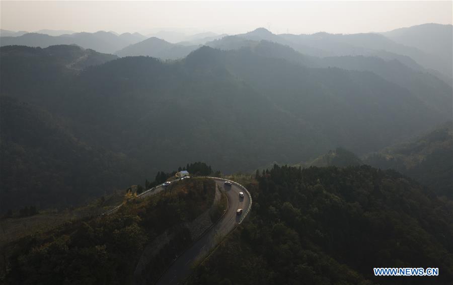 CHINA-SHAANXI-XI'AN-LISHAN MOUNTAIN-SUNSET (CN)