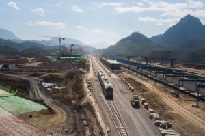 China-Laos railway tracks laid to Luang Prabang, achieving yearly goals