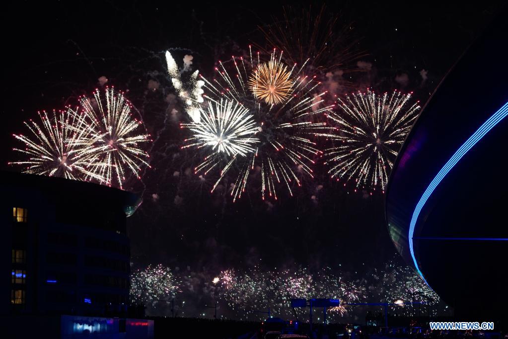 Firework show held to mark completion of terminal area of Chengdu Tianfu International Airport