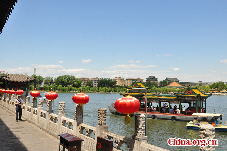 Located to the west of the Forbidden City and Jingshan Park, Beihai (literally the Northern Sea) Park is one of the oldest, largest and best-preserved ancient imperial gardens in China. It was the former palace of emperors for successive dynasties. The park covers an area of 68 hectares, half of which is covered by a lake.