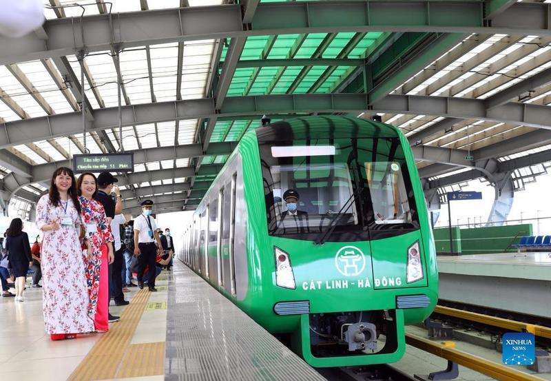 Sjah filosoof Inhalen China-constructed urban railway in Vietnam launches commercial operation |  english.scio.gov.cn