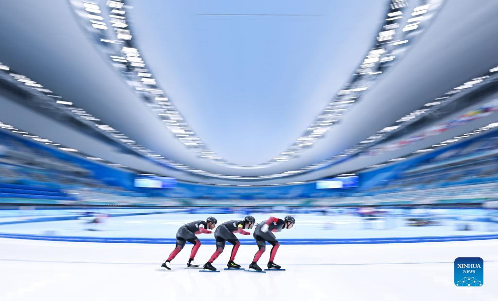 Winter Olympic athletes take training session