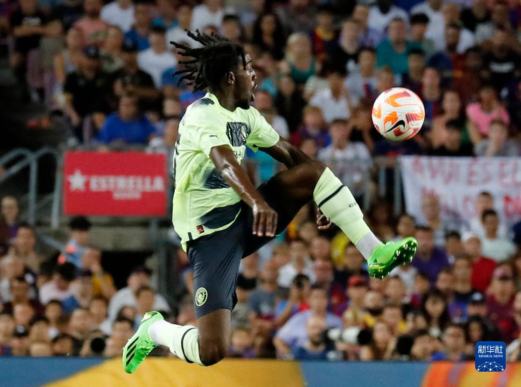 Barca, Man City share six goals in thriller