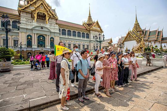 Group tours come back on menu for overseas travelers