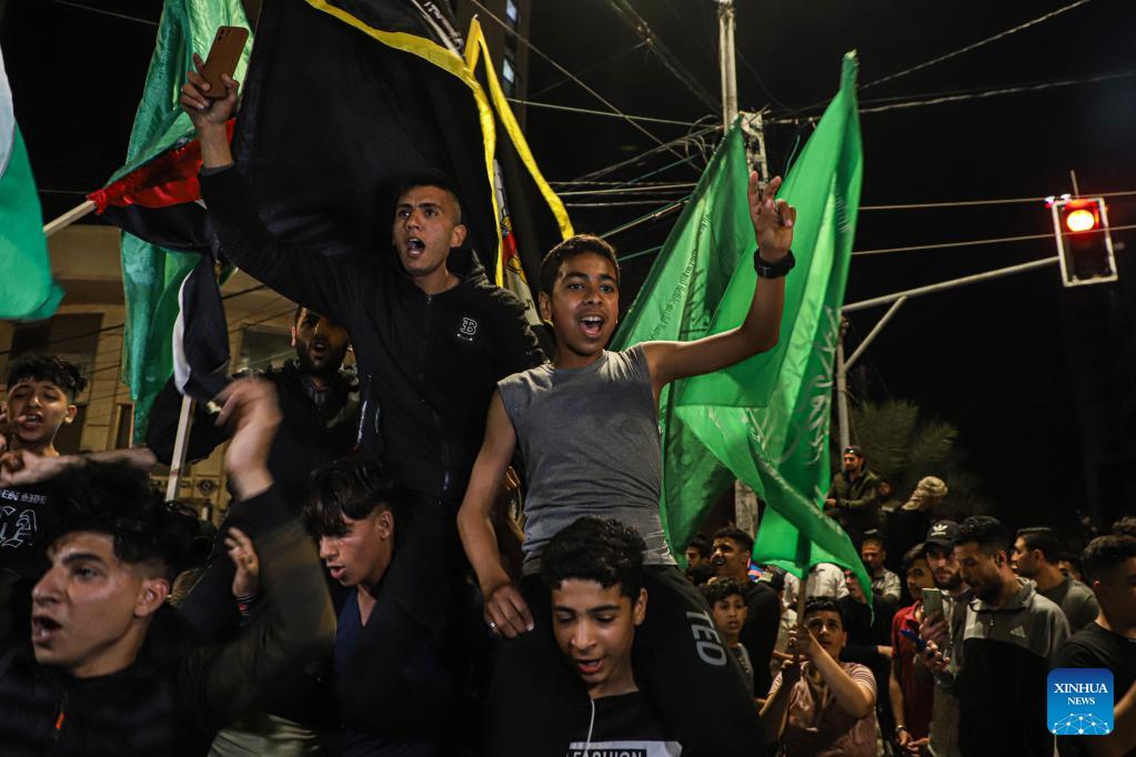 Palestinians Celebrate Ceasefire Between Israel And Palestinian Islamic ...