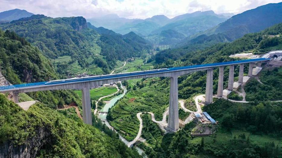 Guiyang-nanning High-speed Railway Officially Starts Operation Tests 