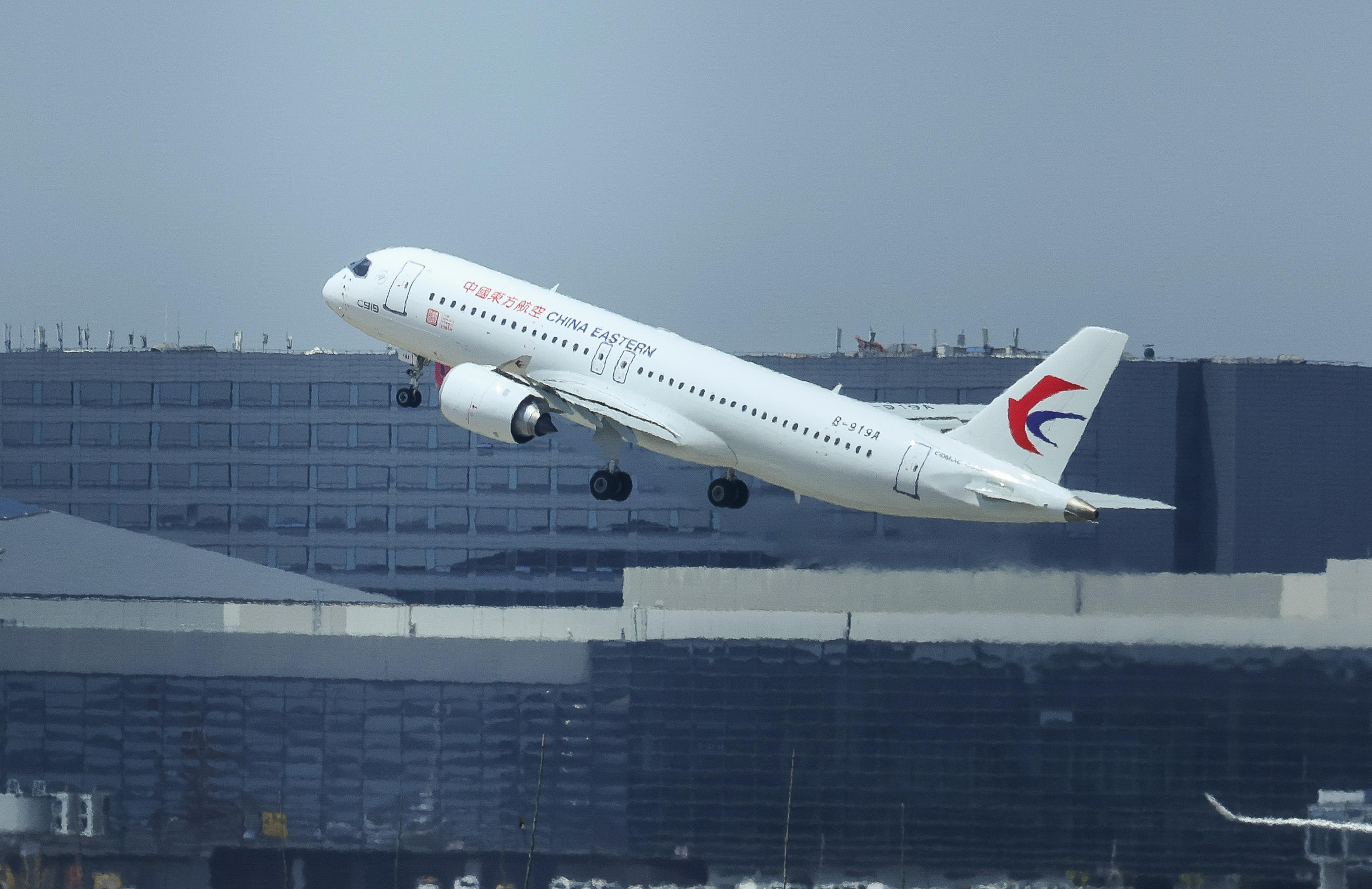 Two C919 aircraft co-fly Shanghai-Chengdu route on China Eastern - SHINE  News