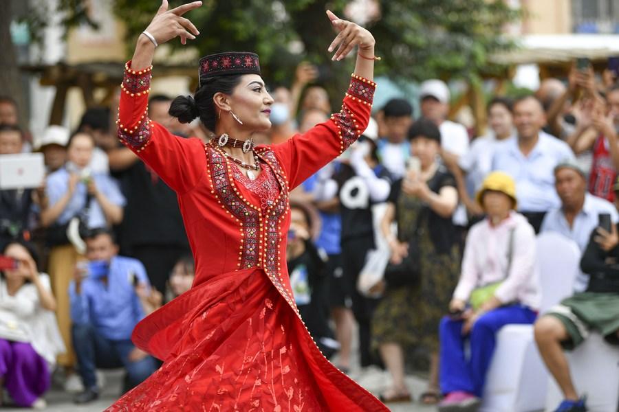 Intangible Cultural Heritage Exhibition Held In Xinjiang Cn