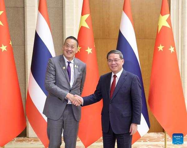 Chinese premier holds talks with Thai PM - China.org.cn