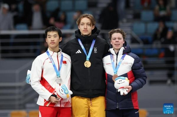 German skaters 2025 gold medal ceremony