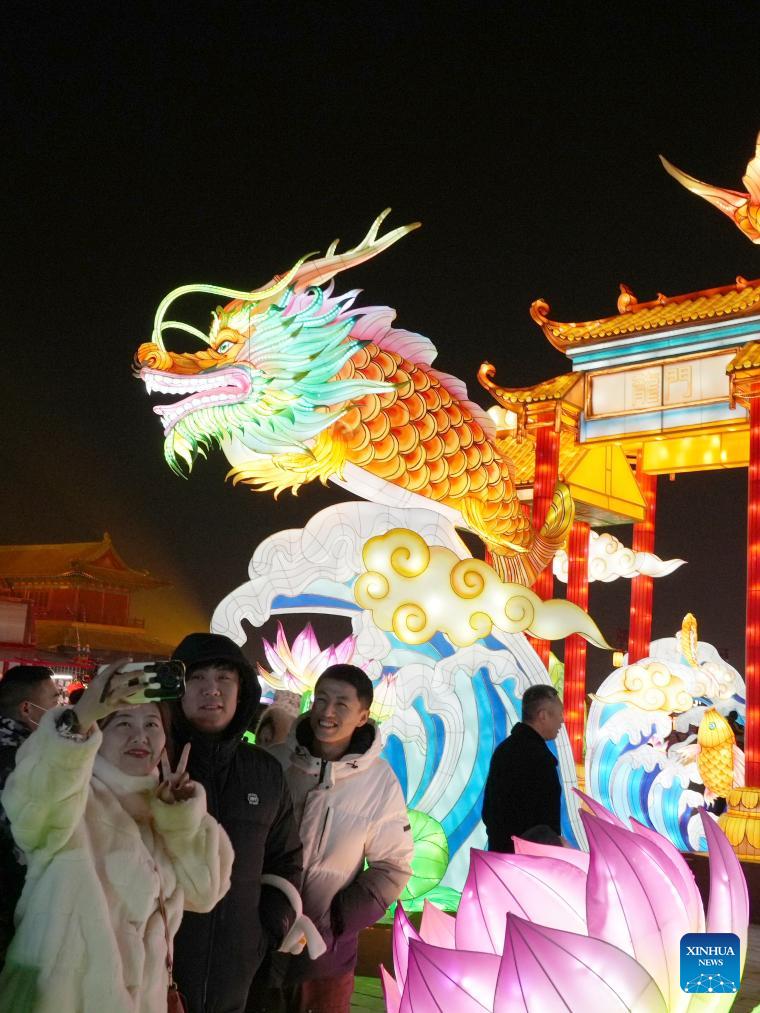 Lantern show held to greet upcoming Spring Festival at Zhengding ...