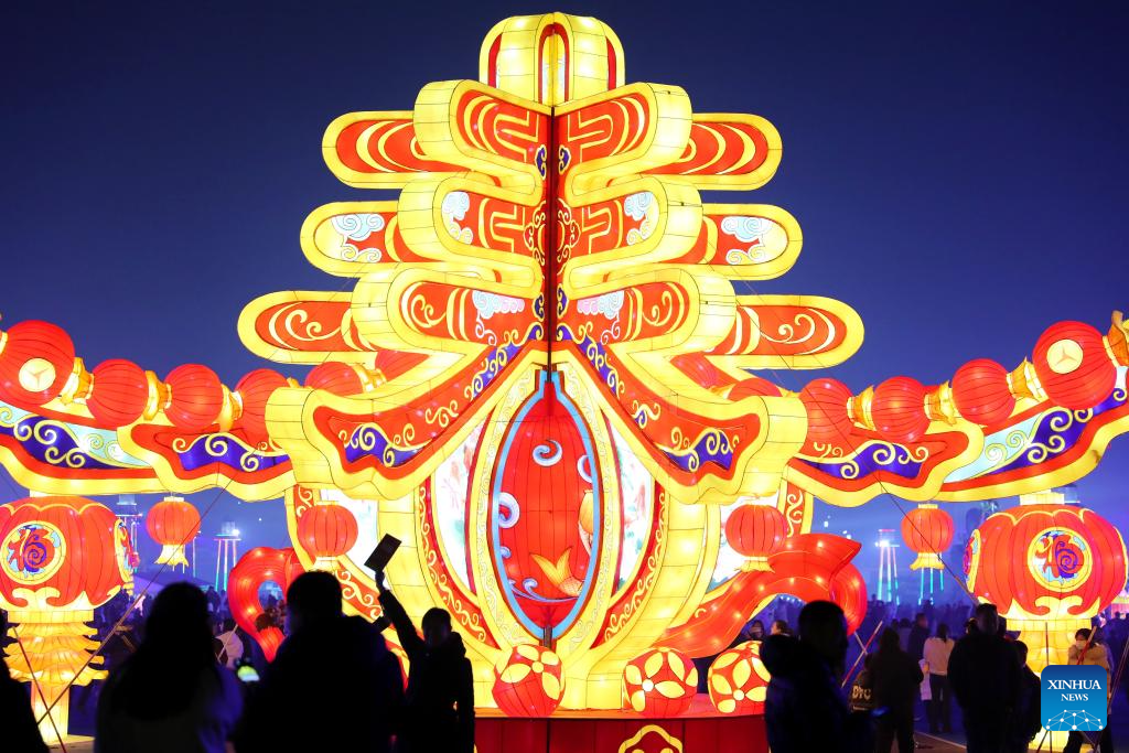 People Across China Enjoy Spring Festival Holiday- China.org.cn