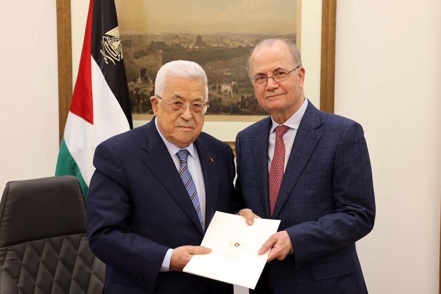 Palestinian new gov't sworn in