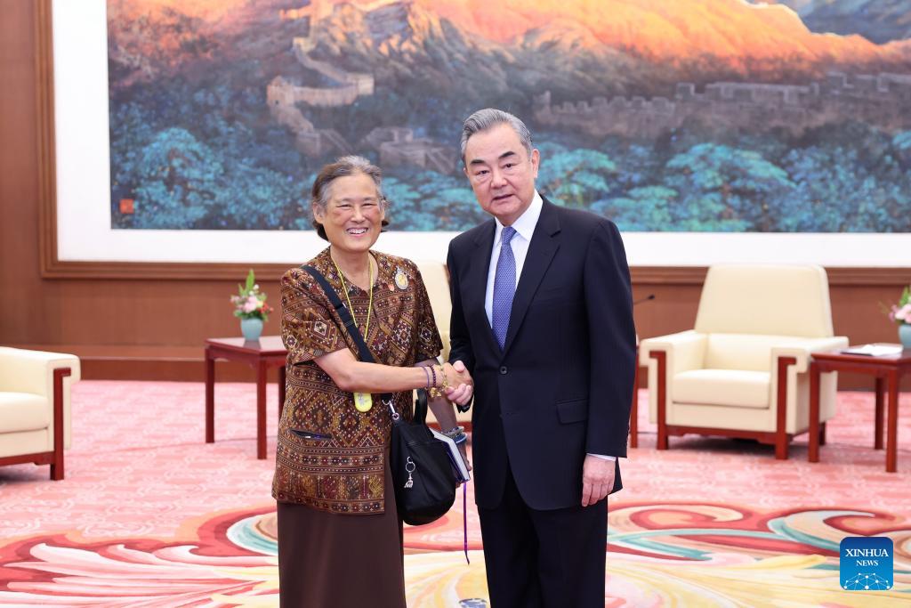Chinese FM meets with Thai Princess Sirindhorn in Beijing