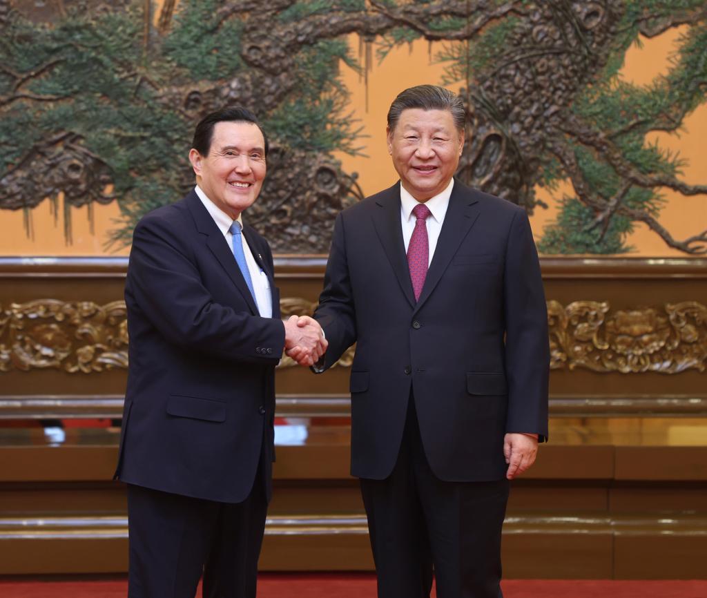 Xi Jinping meets Ma Ying