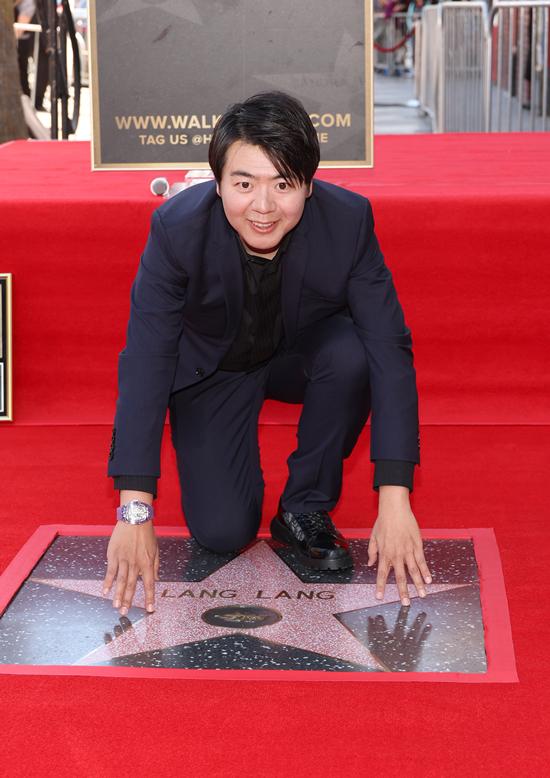 Lang Lang becomes 1st Chinese musician to receive Hollywood Walk of Fame star